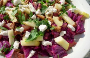 Read more about the article Rdeče zelje… in to v TOPLI SOLATI